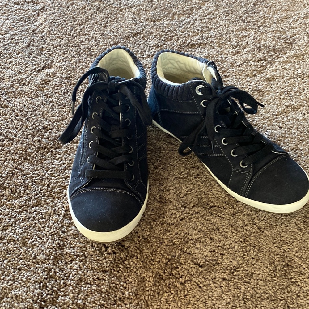 Taos Women’s shoes